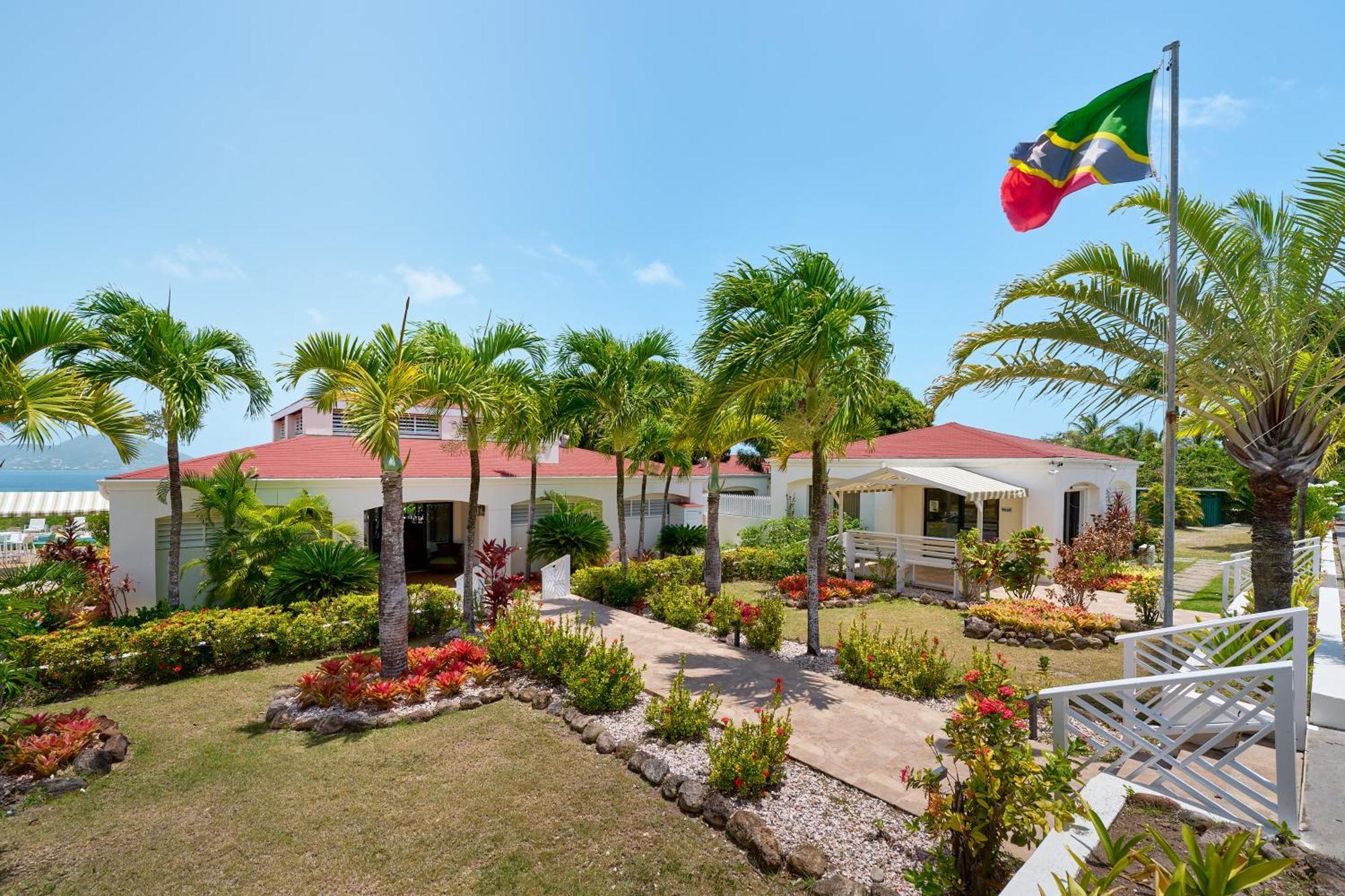 Mount Nevis Hotel Екстериор снимка
