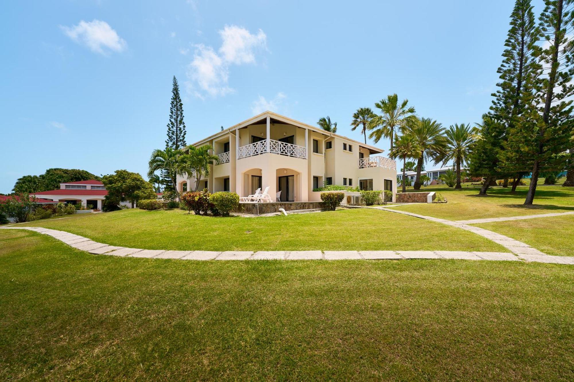 Mount Nevis Hotel Екстериор снимка