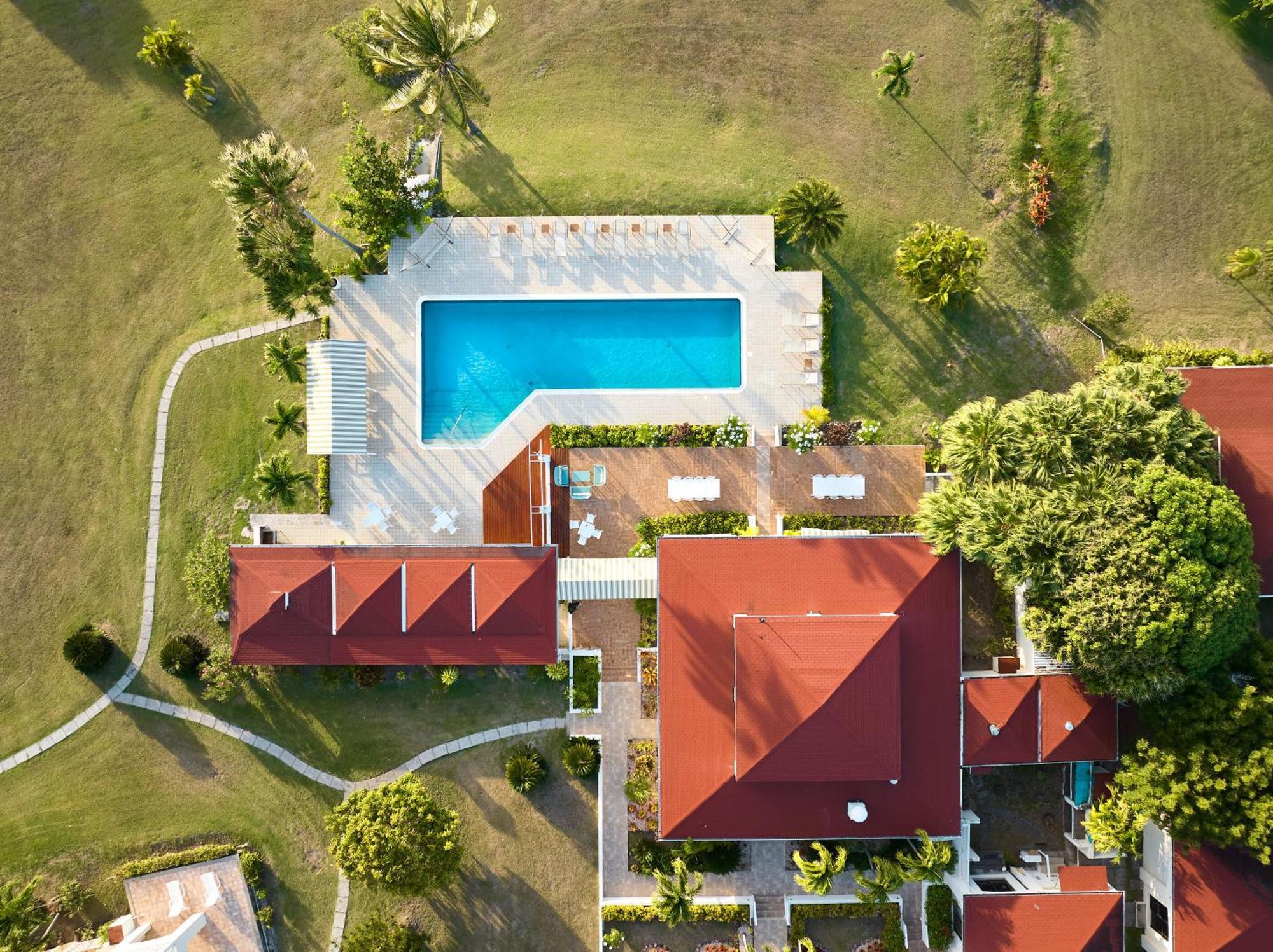Mount Nevis Hotel Екстериор снимка