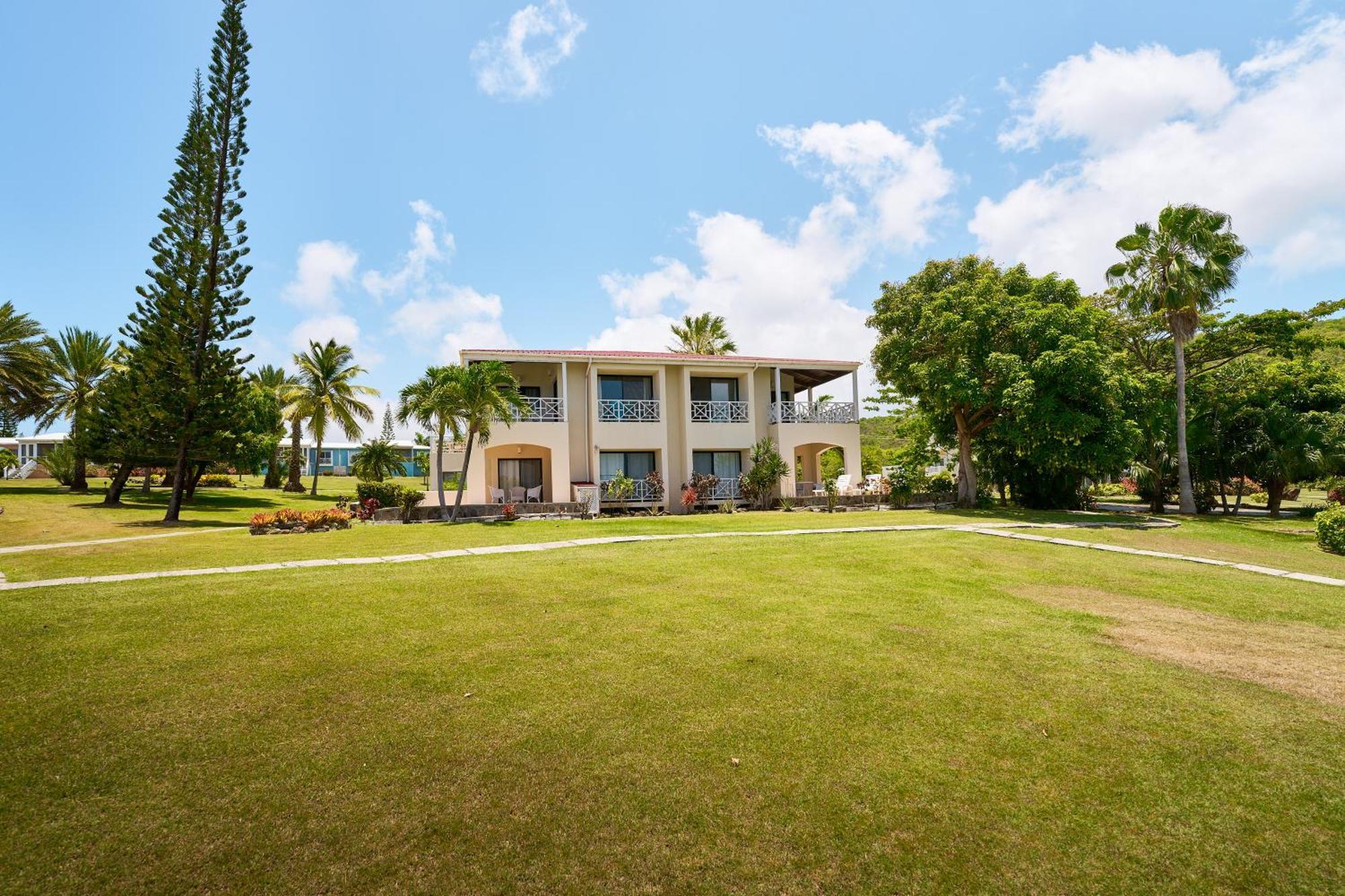 Mount Nevis Hotel Екстериор снимка