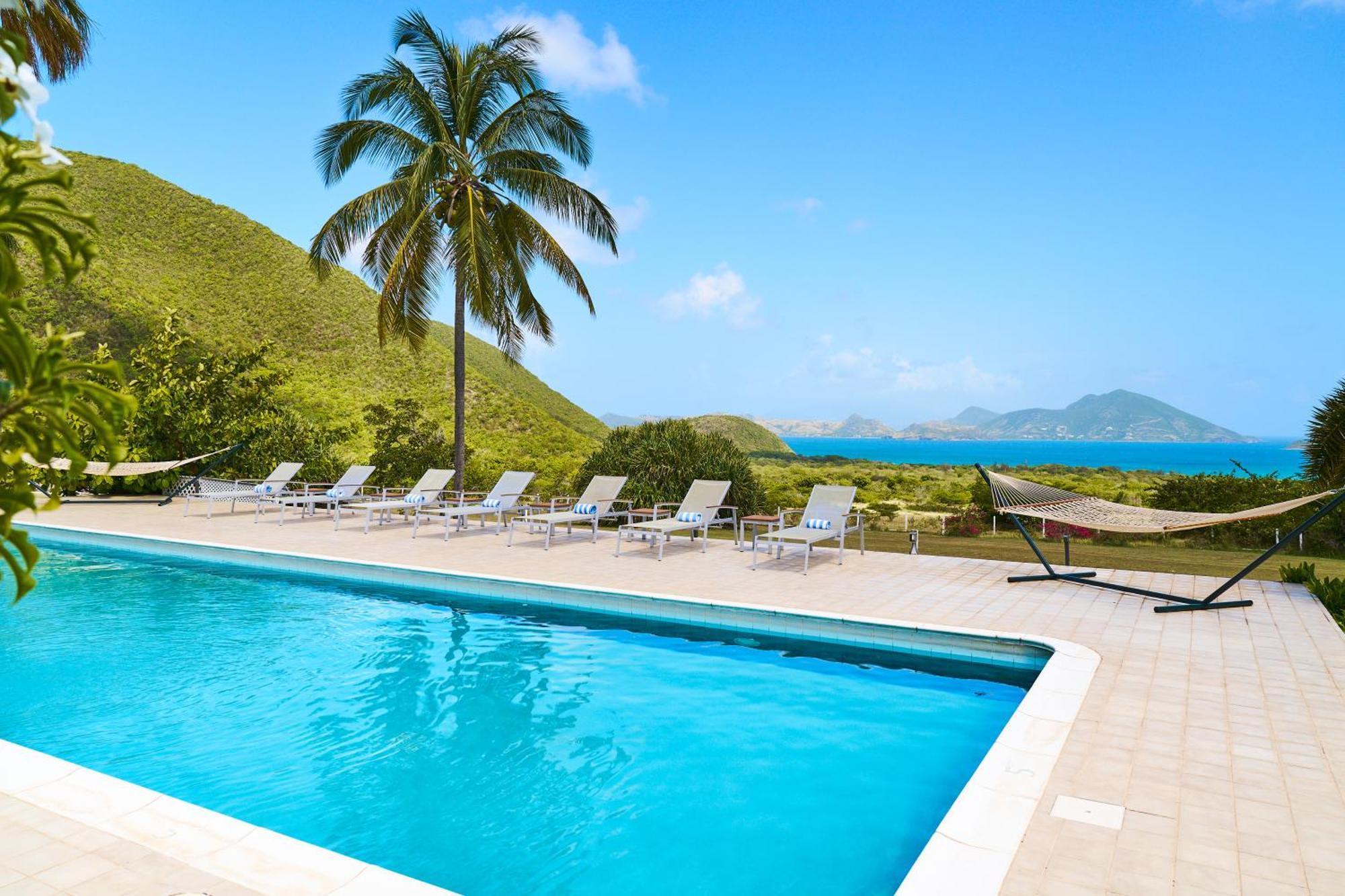Mount Nevis Hotel Екстериор снимка