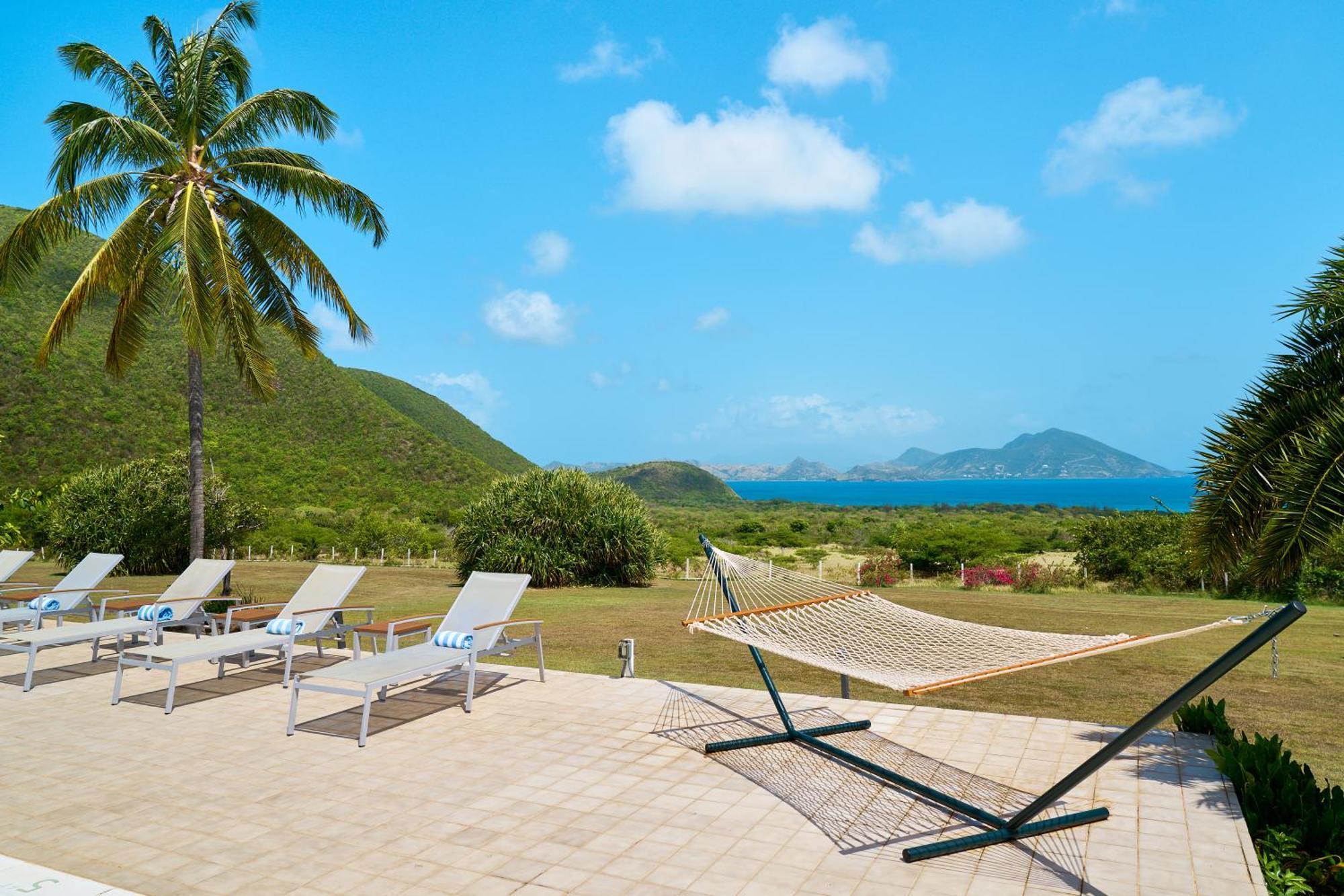 Mount Nevis Hotel Екстериор снимка