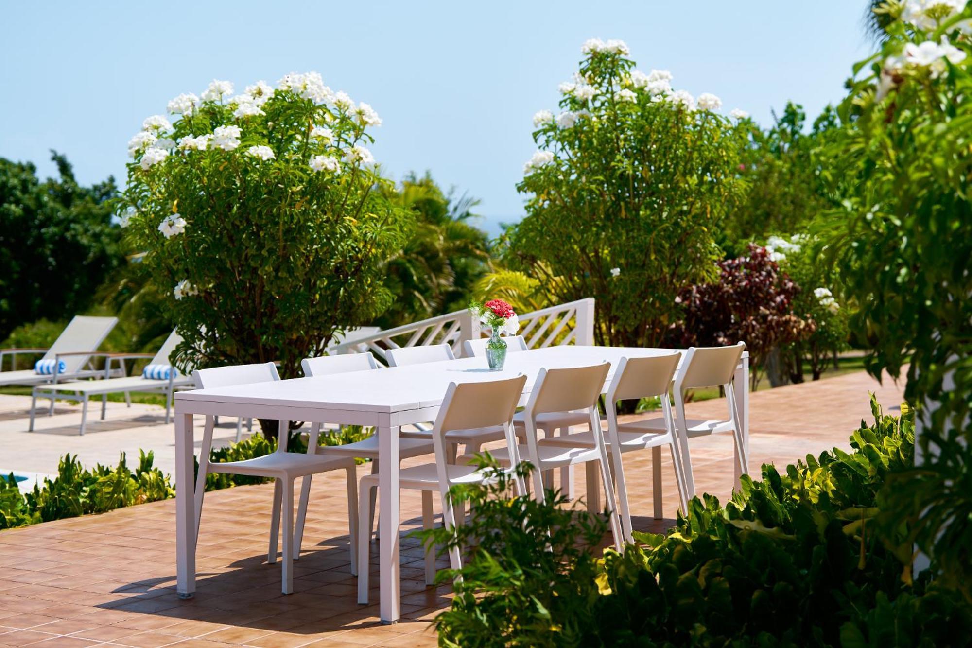 Mount Nevis Hotel Екстериор снимка