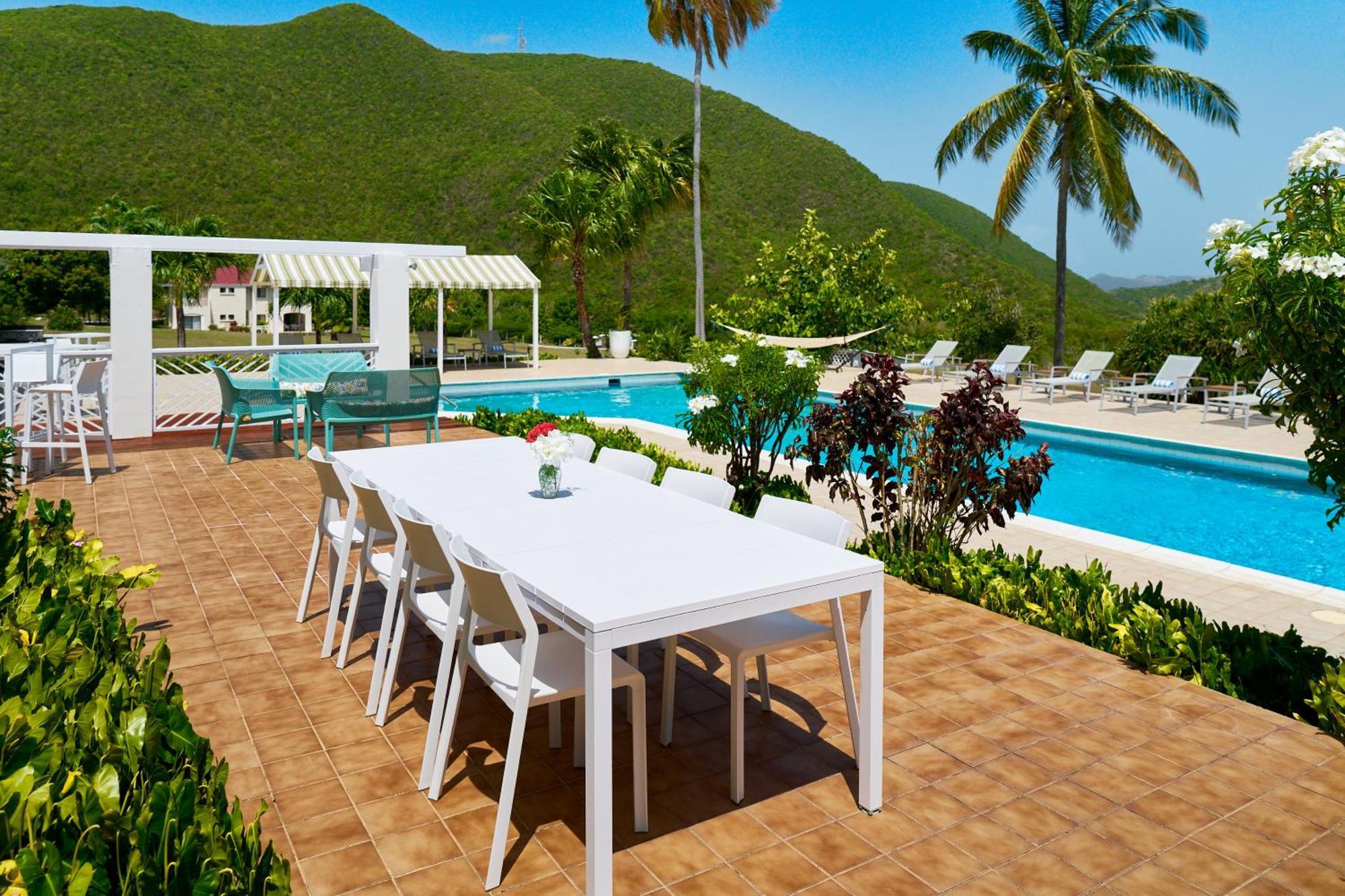 Mount Nevis Hotel Екстериор снимка