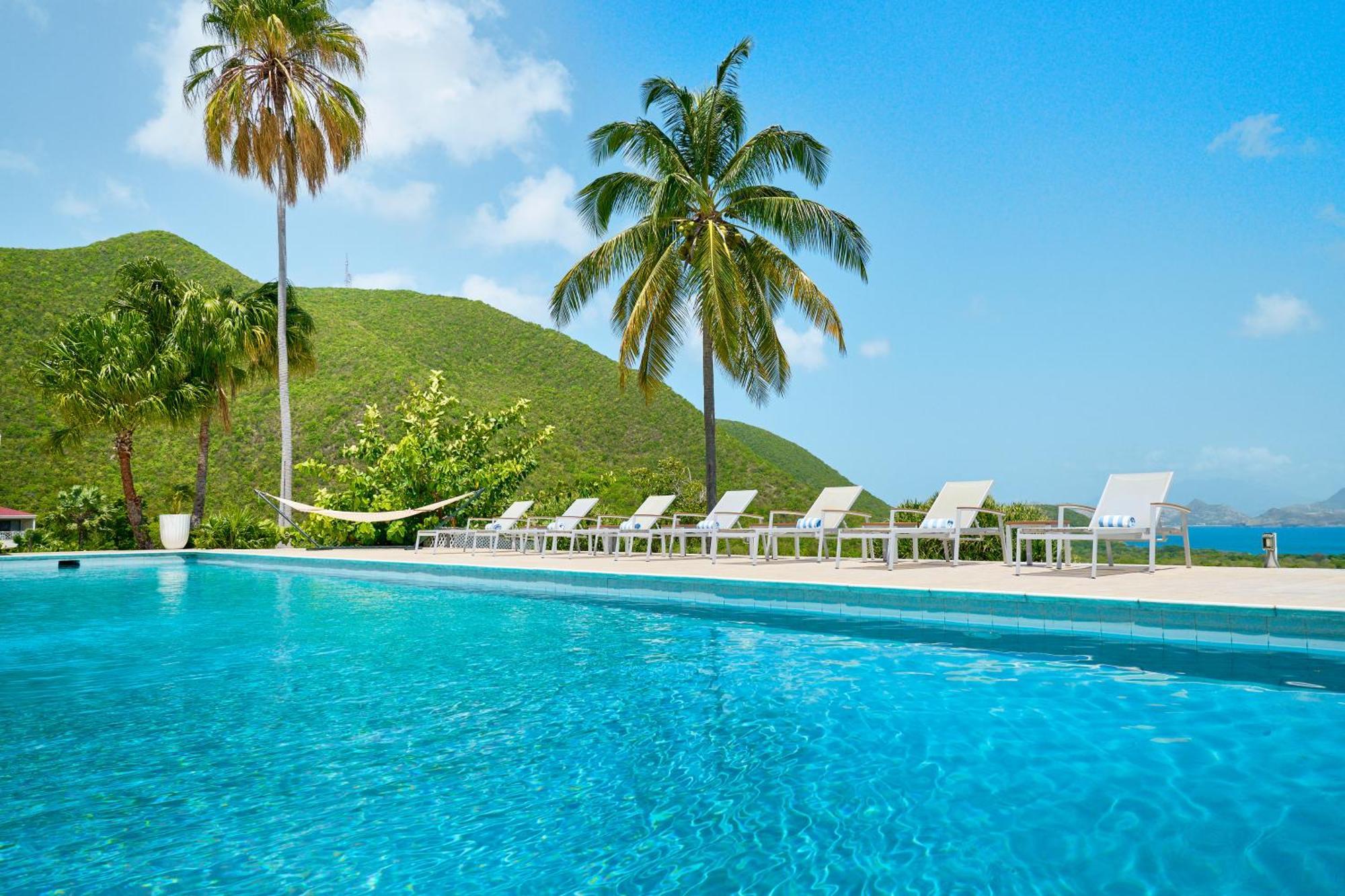 Mount Nevis Hotel Екстериор снимка